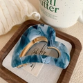 Pinza per capelli a cuore in acetato blu marmorizzato con denti in metallo dorato - 7.2CM / Blu