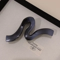 Elegant dark grey wavy shark hair claw clip for women featuring a glossy streamlined design - Large (12.5cm) / Gradient Black Blue Wave Style