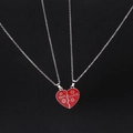 Details von Best Friends Herz-Halsketten mit roter Emaillierung und kleinem Blumenmuster - Rotes Herz Stil (NST-0335)