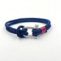 Pulsera náutica trenzada azul marino con hebilla en U plateada y detalles en rojo - Grillete en U - Azul Oscuro