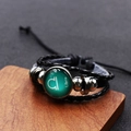 Detail des Waage-Sternzeichens auf mehrlagigem schwarzen Lederarmband mit Perlen - Waage / 18mm Schwarz