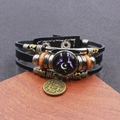 Bracciale multistrato in pelle retrò con ciondolo Gemelli e cupola in vetro celeste luminoso - Gemini