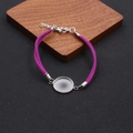 Lila Wildlederband-Armband mit silberner runder Fassung für DIY-Schmuck mit Verschluss - Lila