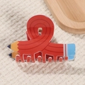 Pinza per capelli creativa a forma di matita rossa in acrilico su tessuto beige intrecciato - Matita Rossa