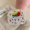 Bonita pinza de pelo estilo sushi de acetato con textura de mármol y cara sonriente - Forma de bola de arroz