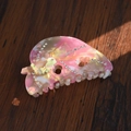 Pinza per capelli a foglia in acetato rosa e crema con strass scintillanti - Pinza Foglia Rosa Verde 8.6cm