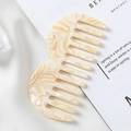 Elegante peine de acetato con dientes anchos y patrón de mármol con diseño minimalista de 8 - Patrón de mármol amarillo