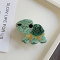 Cute green turtle hair claw clip made of acetate fiber for elegant ocean style - 6.6cm / Turtle