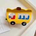 Detailopname van de gele schoolbus haarklem gemaakt van glanzend acetaat materiaal - 2# Gele Schoolbus