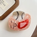 Nahaufnahme der Baseball-Haarklammer mit rosa Marmor-Textur und niedlichem Gesicht Detail - Rosa / 7.5cm