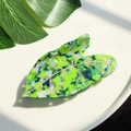 Leaf shaped acetate hair claw clip with green and blue marble texture and pink veins - Green-10CM