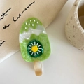 Nahaufnahme der Kiwi-Eis-Haarklammer aus grünem Acetat-Harz mit einem fruchtigen Design - 4# Kiwi-Eis