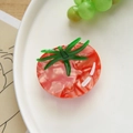 Primer plano de la pinza de pelo de acetato con forma de tomate y textura de mármol rojo - Tomate Rojo Claro (6.5cm)