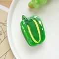 Pinza para el pelo de acetato con forma de pimiento verde, acabado brillante y diseño frutal - Pimiento Verde (7.7cm)