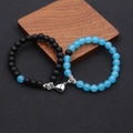 Détail de bracelets magnétiques 8mm pour couple avec perles noires et bleu ciel - Bleu Mat (BNS-0564-Bleu Mat)