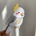 Pinza para el pelo de acetato con forma de ave cacatúa y detalles en amarillo y gris - Pinza de Loro Blanco Gris