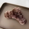 Grande pince à cheveux en fausse fourrure de lapin pelucheuse marron et beige - Env. 13cm / Café Foncé