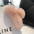 Pince à cheveux élégante en peluche rose pâle en fausse fourrure pour femmes - Surdimensionné (15cm) / Orange