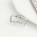 Minimalist silver geometric hollow hair claw clip made of polished alloy for women - Irregular Geometric Style (Silver)