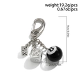Hip-Hop Schlüsselanhänger mit Metallwürfeln und schwarzem 8-Ball-Anhänger am Karabiner - Silber (00298)