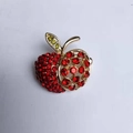 Exquisite apple-shaped brooch with red and yellow rhinestones on a gold alloy base - Small Apple