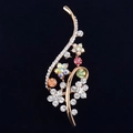 Elegante spilla floreale in lega con strass colorati su fondo in tessuto nero - Colorato
