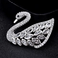 Lussuosa spilla a cigno in argento con scintillanti zirconi e accenti di cristallo - Cigno Marquise (Argento)