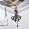 Collana lunga ballerina in oro rosa con cristalli scintillanti e catena a serpente - Ballerina di Danza Classica / Oro rosa