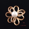 Detail of flower brooch with faux pearl and rhinestones, size 4.5x4.3cm and 16g weight - Double Layer Ribbon