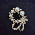Elegant gold flower brooch with white pearls and sparkling rhinestones for blazers - Small Apple