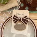 Set molletta con fiocco marrone a righe e forcina ovale in maglia bimba - Fiocco a Righe + Ovale