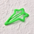 Fermaglio a stella verde neon in metallo con finitura opaca effetto gomma - Verde Fluorescente