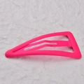 Barrette à cheveux triangle rose fluo mat avec finition minimaliste et moderne - Rose Néon