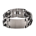 Nahaufnahme von mattiertem Vintage-Titanstahl-Armband mit gebürsteter ID-Platte - Vintage-Kette + Mattierte Gebogene Platte