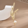Elegante broche de espiga de trigo dorado con circonitas brillantes y perla blanca - Dorado