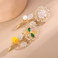 Exquisite sunflower brooches with colorful zircon gemstones and elegant pearls in gold finish - Bellflower Bouquet