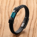 Detail van een zwarte gevlochten leren armband met blauwe stenen en een magnetische sluiting - Blauwe Turkoois Stijl (Stijl-F)