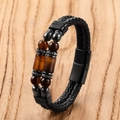 Primer plano de pulsera de cuero trenzado de doble capa con cuentas de ágata natural negra - 19cm / Estilo Trenzado de Ágata Listada (JROSL076-D)