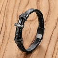 Detalle de una pulsera de cuero trenzado negro con cruz plateada y toques de cristal - Estilo Cruz Plateada Cuerda Negra (19cm) / Negro-A(19cm)