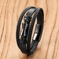 Pulsera multicapa de cuero negro para hombre con cierre magnético sobre fondo madera - 19cm / Estilo de Adorno Chapado en Negro