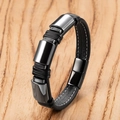 Dettaglio di un bracciale da uomo in pelle nera con cuciture bianche e chiusura lucida - Intarsio Metallo Nero (Stile-G)