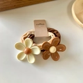 Elastische Haargummis Set mit cremefarbenen und kaffeebraunen Blumenanhängern - Blume