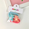 Set van twee schattige cartoon beer haarelastiekjes in roze en blauw hars materiaal - Blauw en Roze Beer Haarelastiekjes
