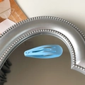 Sky blue matte finish 5cm metal snap clip for children on a vintage mirror base - Light Blue
