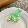 Set di 2 elastici per capelli verdi e floreali con orecchie di coniglio su piatto - Verde