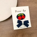 Ensemble de pinces à cheveux bleues avec cerises brodées et nœud gaufré sur carte - Cerise Et Nœud Papillon