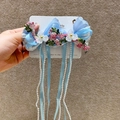 Pinza para el pelo con lazo de organza azul, flores bordadas y borlas de perlas - Serie Azul
