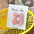 Juego de dos pinzas para el cabello de encaje rosa con perlas en tarjeta soporte - Pinza para el Pelo Rosa