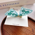 Barrette papillon élégante en dentelle florale brodée verte avec détails perles - Pince Aile de Papillon