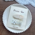 Set de pinzas para el pelo de cuadros beige y flor de encaje blanco en cartón - Pinza de Pelo de Flor de Encaje a Cuadros